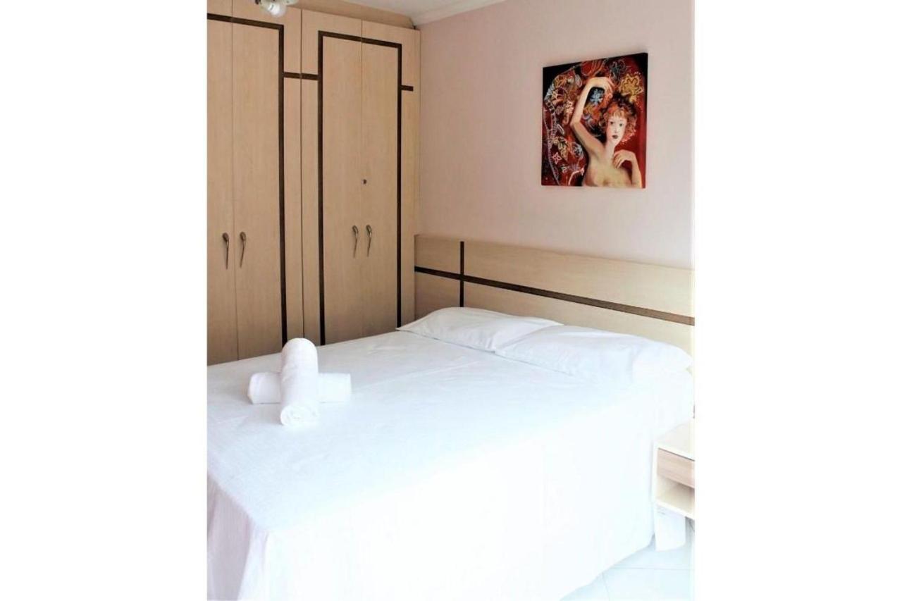 Apartamento Inteiro 3 Quartos No Condominio Solar Das Bromelias Бомбиняс Екстериор снимка