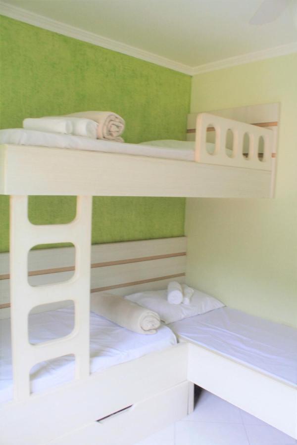 Apartamento Inteiro 3 Quartos No Condominio Solar Das Bromelias Бомбиняс Екстериор снимка