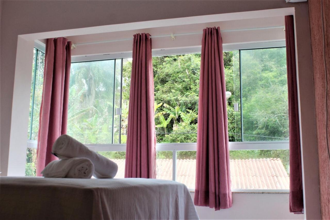 Apartamento Inteiro 3 Quartos No Condominio Solar Das Bromelias Бомбиняс Екстериор снимка
